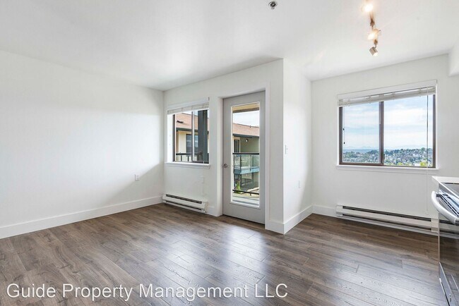 Building Photo - 2450 Aurora Ave N