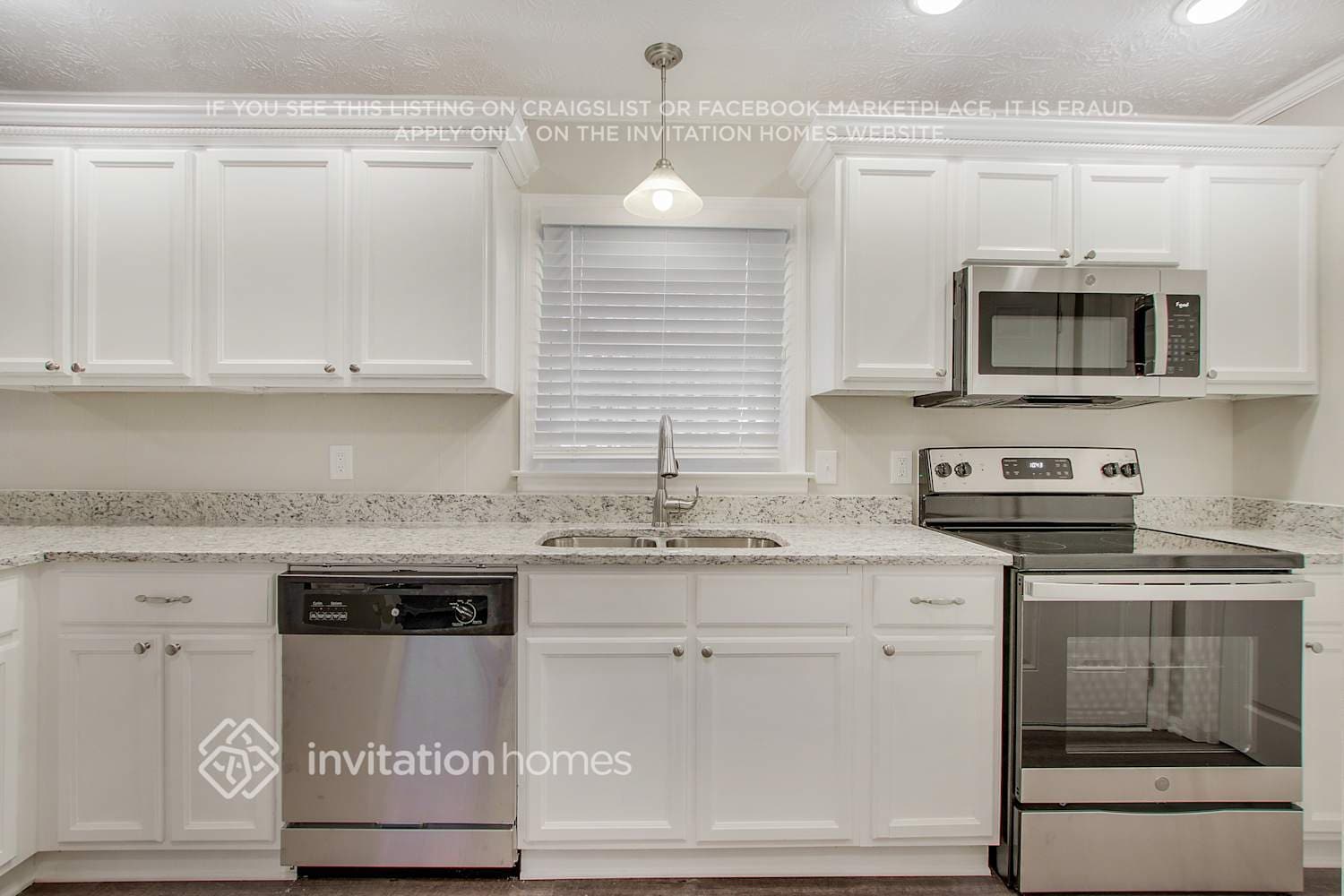 Building Photo - 637 Carlouetta Rd