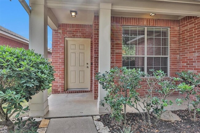 Building Photo - 6443 Applewood Forest Dr
