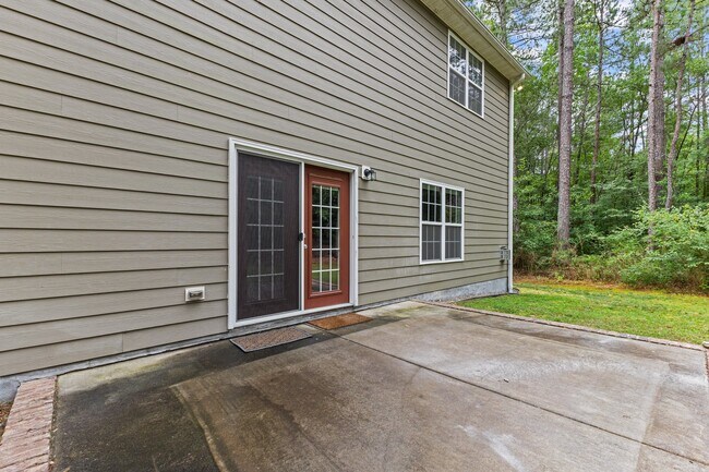 Building Photo - 768 Riverbirch Dr