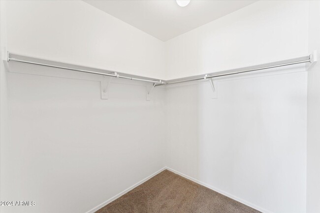 Building Photo - 3636 E Edna Dr