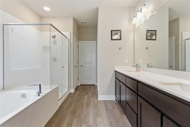 Building Photo - 1012 Kensington Wy