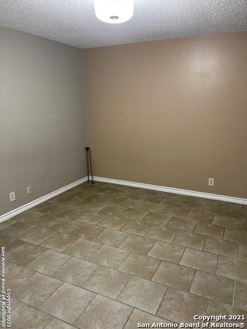 Building Photo - 6614 Cedar Hill