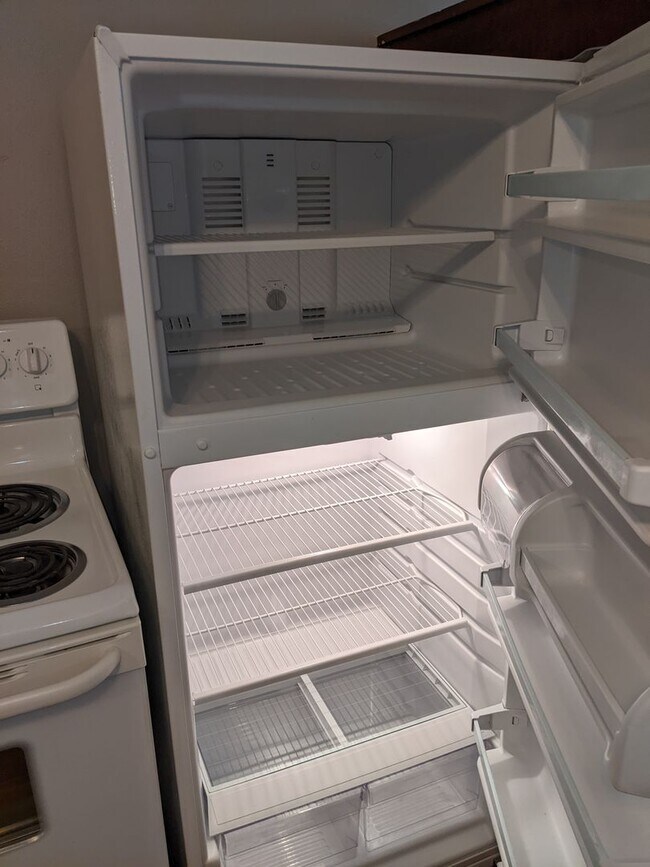 Interior Photo - 1300 Washington Ave.