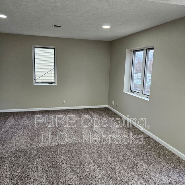 Building Photo - 3341 S 89th St