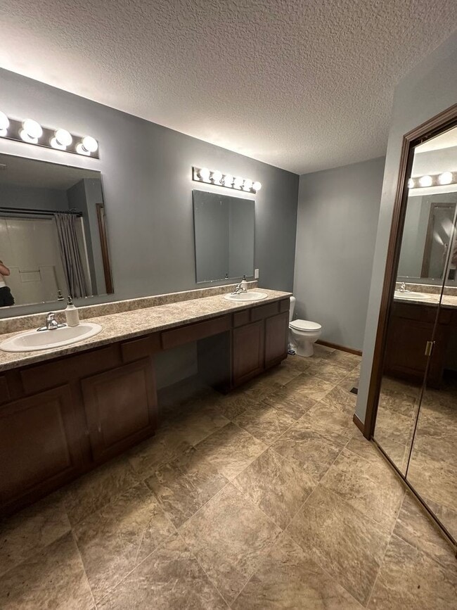 Building Photo - Charming 3BR House in Roanoke