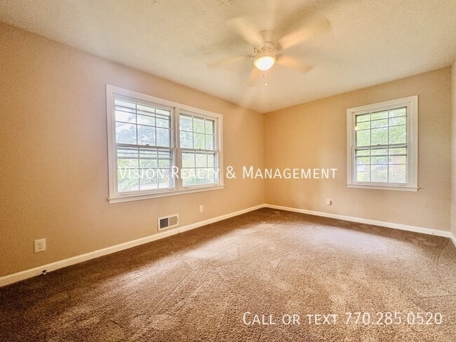 Building Photo - 6150 Mallory Rd