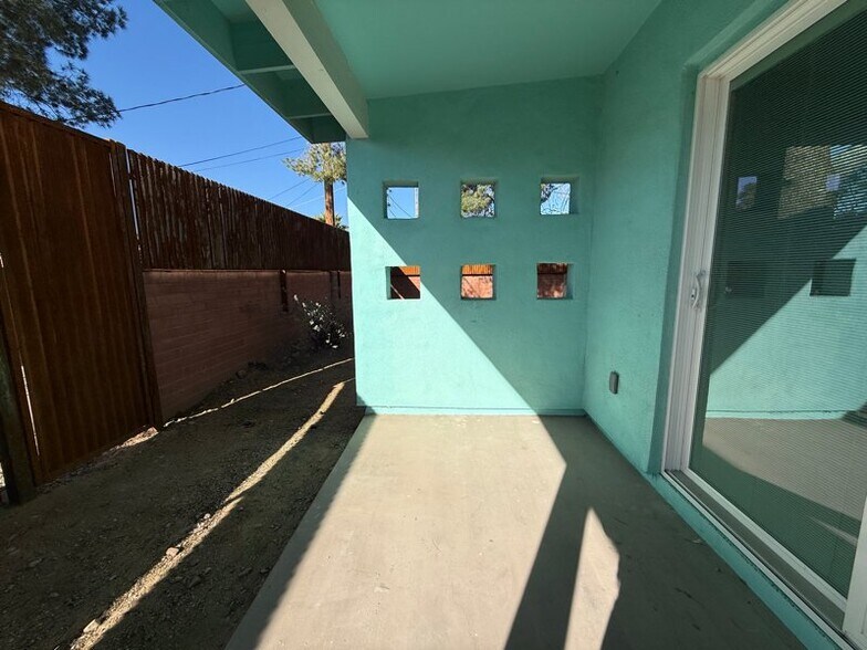 Building Photo - 5564 E Camden St