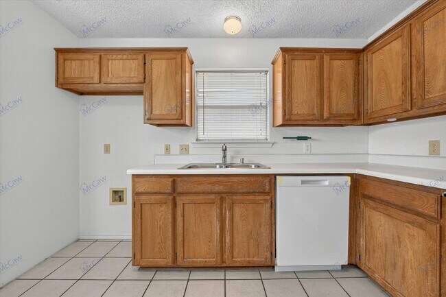 Building Photo - 3728 Chaddybrook Ln