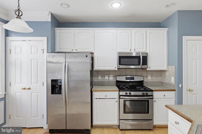 Building Photo - 2454 Curie Ct