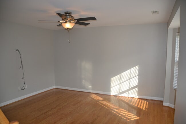 Building Photo - 148 Callan Park Ln