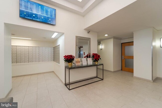 Building Photo - 1808 Old Meadow Rd