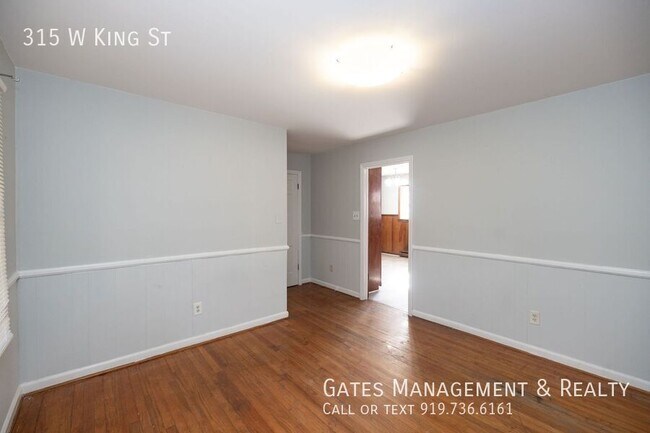 Building Photo - 315 W King St