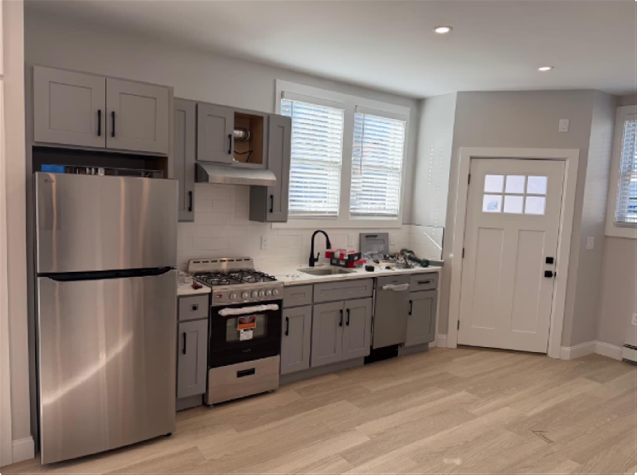 Building Photo - 105 Winthrop St