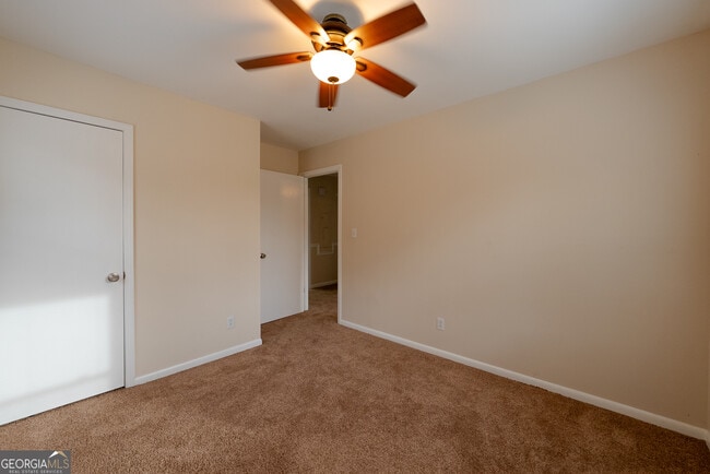 Building Photo - 953 McCullough Rd