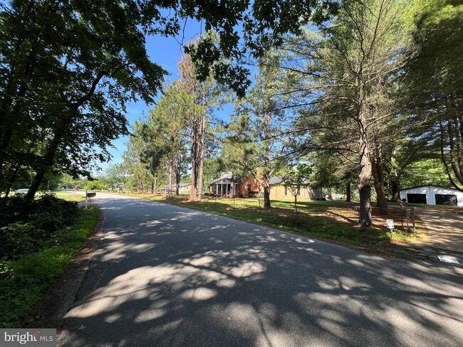 Building Photo - 9872 Red Hill Rd