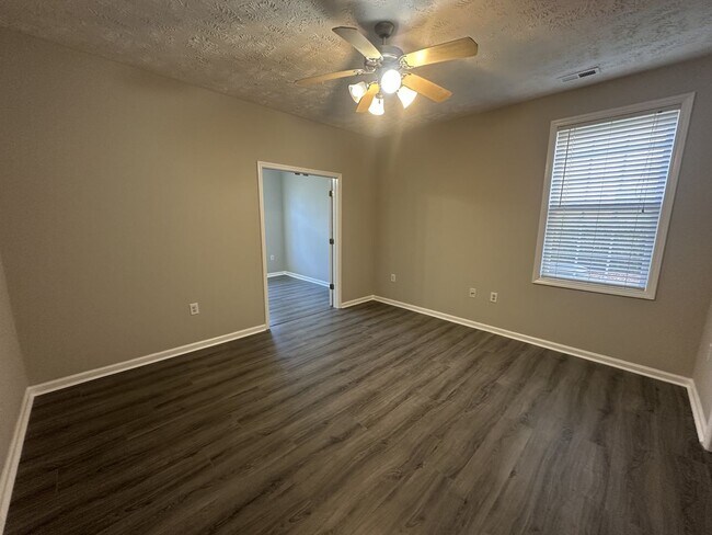 Building Photo - 4020-104 Bardstown Court