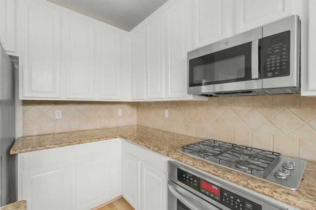 Building Photo - 9107 Huckinston Ct