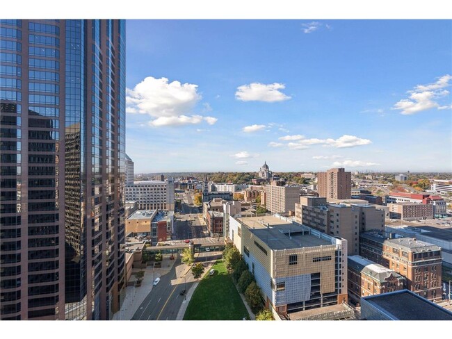 Building Photo - 66 9th St E