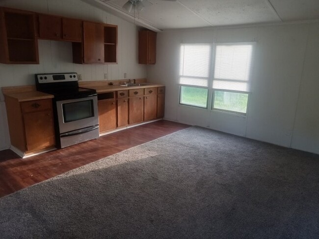 Building Photo - 21 Oddie Ln