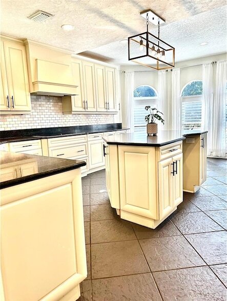 Building Photo - 3782 Kinsley Pl