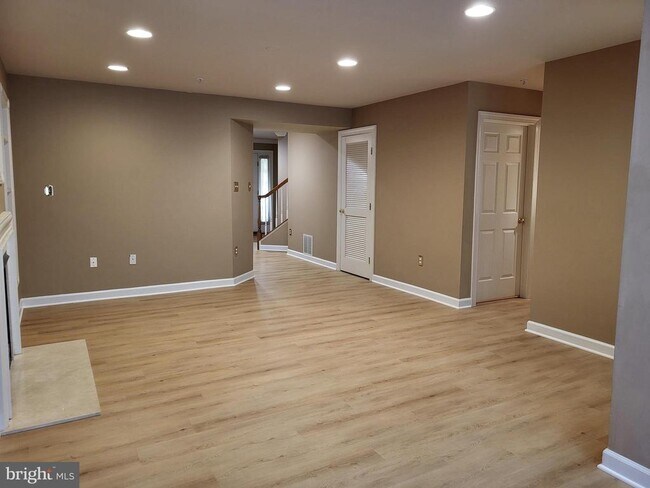 Building Photo - 14051 Rockingham Rd