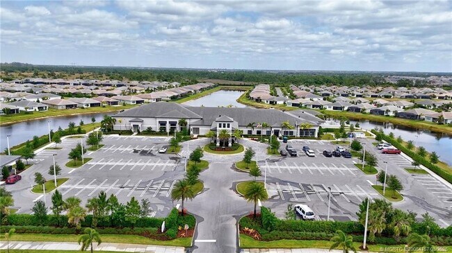 Building Photo - 11933 SW Coral Cove Pkwy