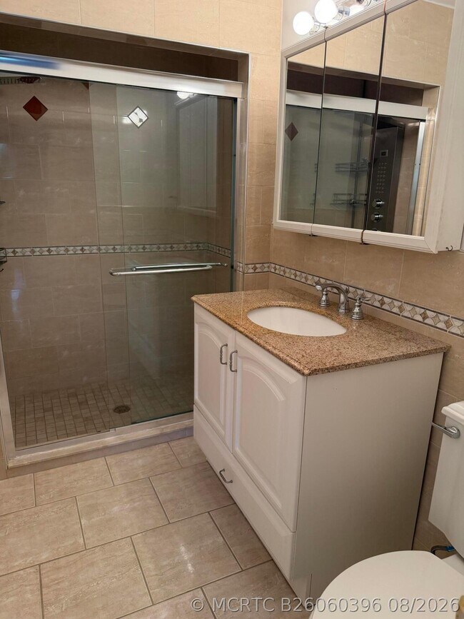 Building Photo - 8857 Bella Vista Dr