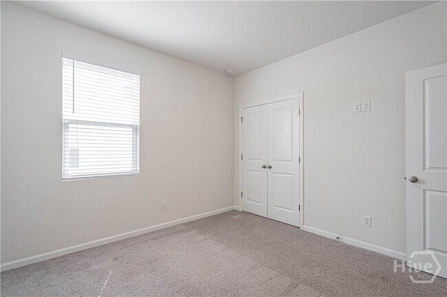 Building Photo - 318 Serengeti Blvd