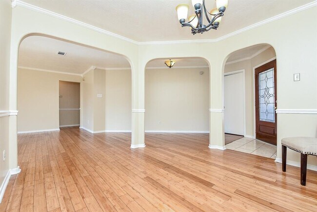 Building Photo - 11102 Kentington Oak Dr