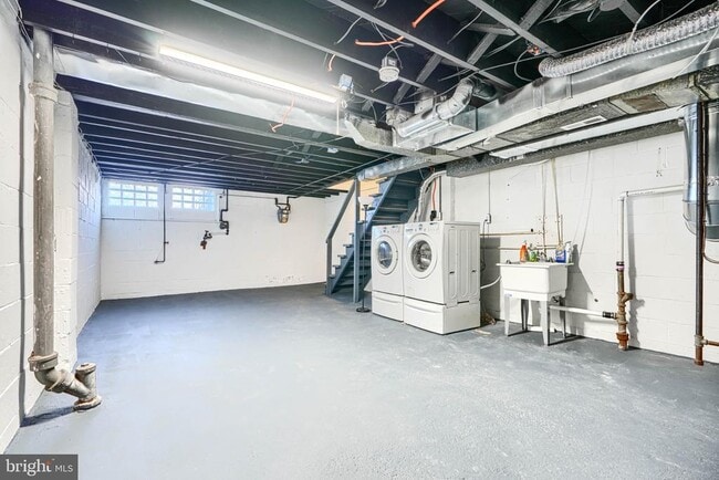 Building Photo - 602 Aldworth Rd