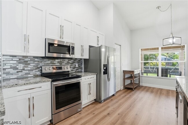 Building Photo - 670 Lambton Ln