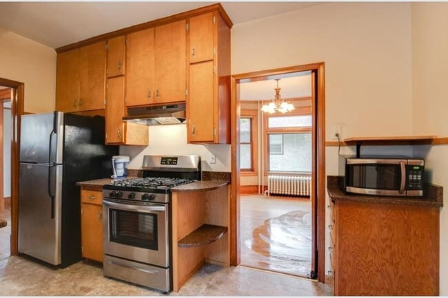 Building Photo - Charming 4 Bedroom/1.5 Bath Home for Rent