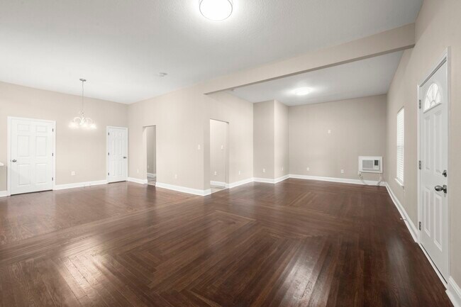 Building Photo - 4902 McKinney St