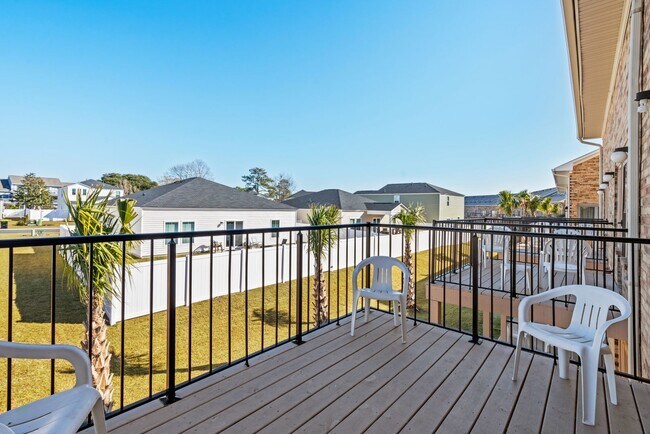 Building Photo - All Inclusive Seasonal Rental Available NO...