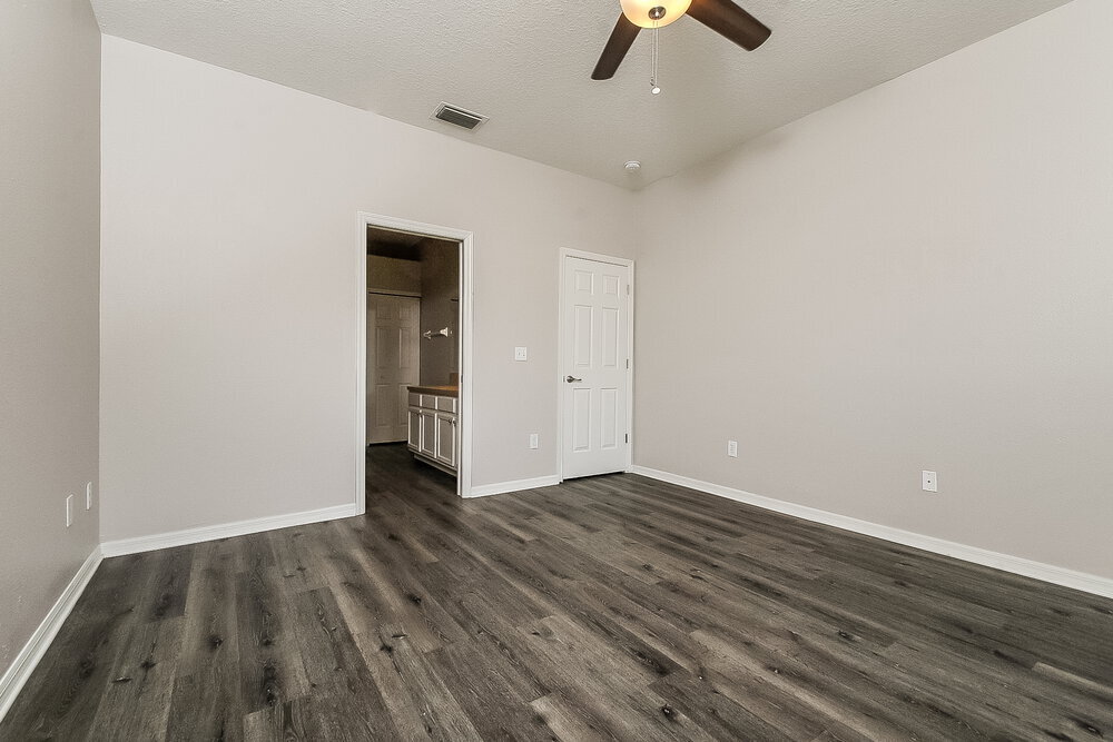Building Photo - 748 Star Pointe Dr