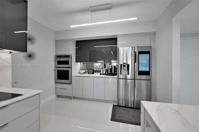 Building Photo - 1800 S Ocean Dr