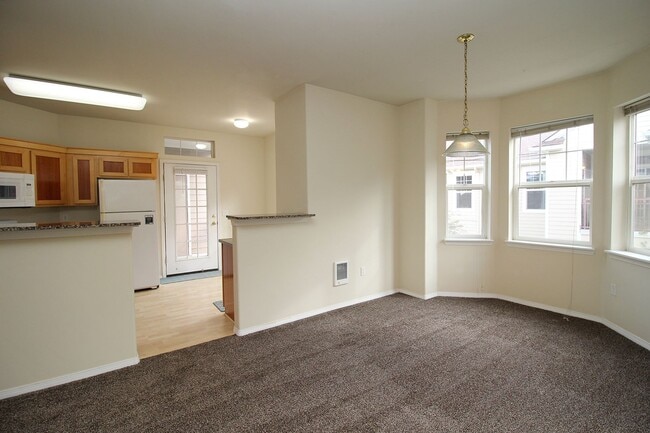 Building Photo - 1180 NE 63rd Way