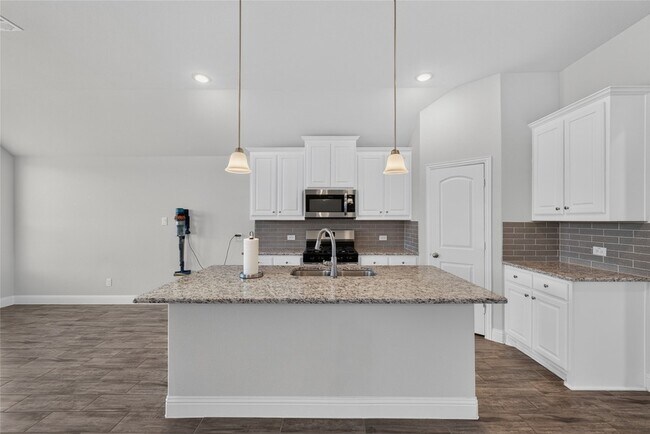 Building Photo - 2819 Diamondback Dr