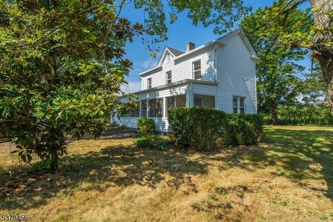 Building Photo - 289 Bennetts Ln