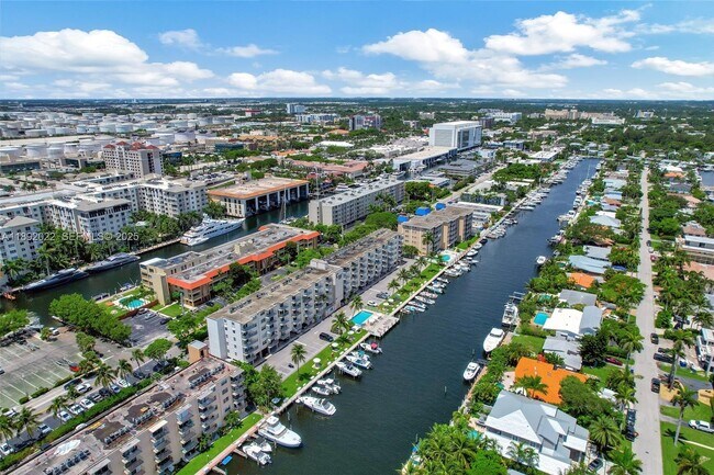 Building Photo - 1731 SE 15th St