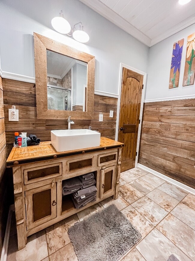 Building Photo - 56 Big Eddy Trl