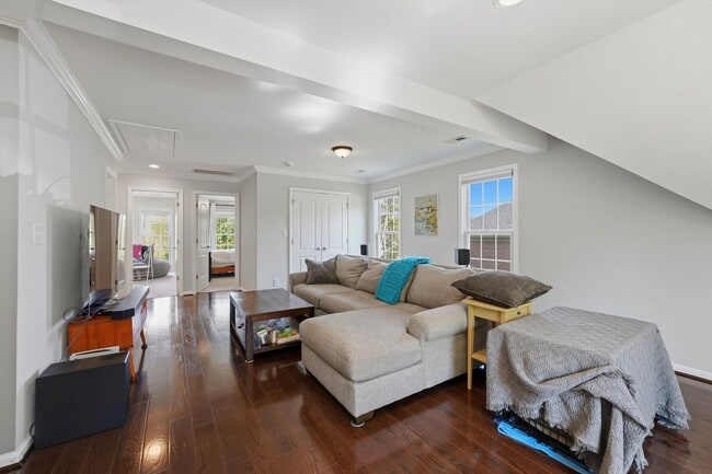 Building Photo - Stunning 4BR Home in Cascade Falls – Modern Upgrades & EV Ready!