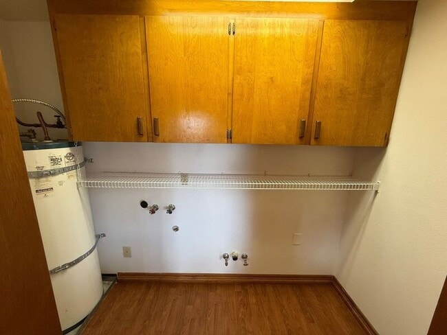 Building Photo - 460 SE Conifer Pl