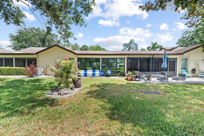 Building Photo - 160 Ramblewood Cir