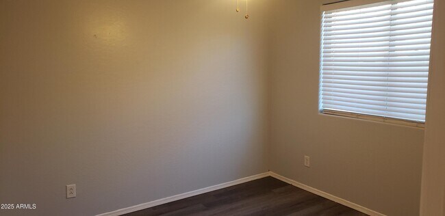 Building Photo - 4631 W Shumway Farm Rd