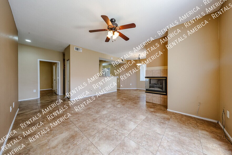 Building Photo - 2929 W Yorkshire Dr