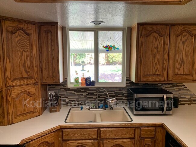 Building Photo - 1737 E 2800 N