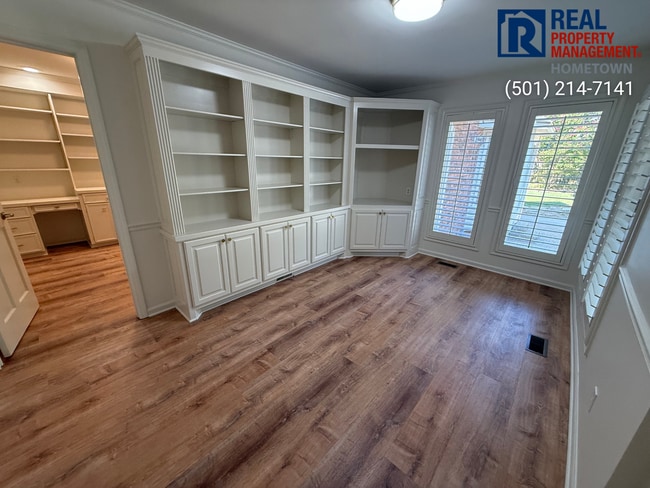 Building Photo - 130 Valley Club Cir