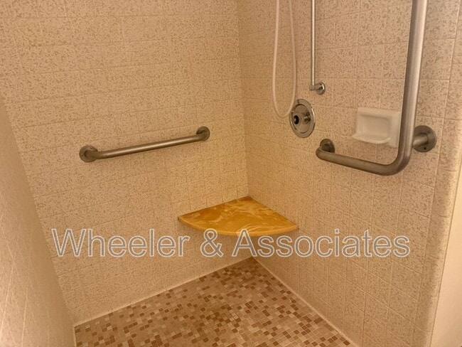 Primary Photo - 2650 Jefferson Ave